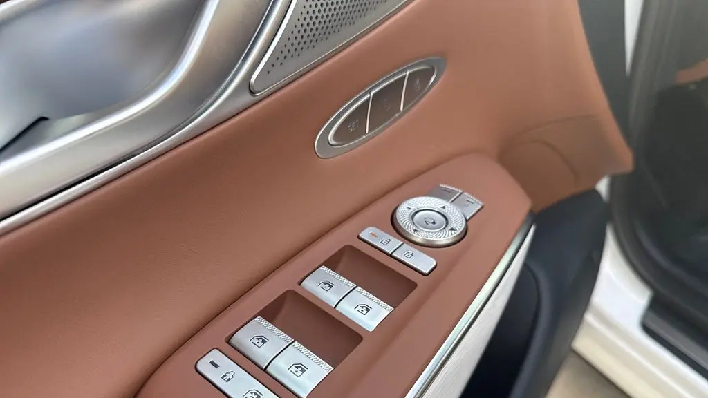 2026 Genesis GV70 2.5T Advanced