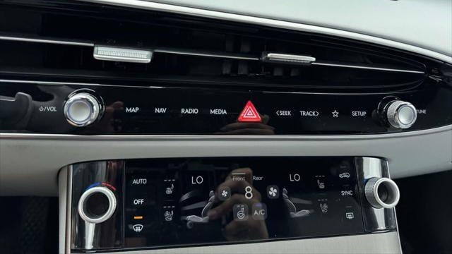2026 Genesis GV70 2.5T Advanced