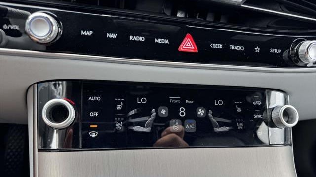 2026 Genesis GV70 2.5T Advanced