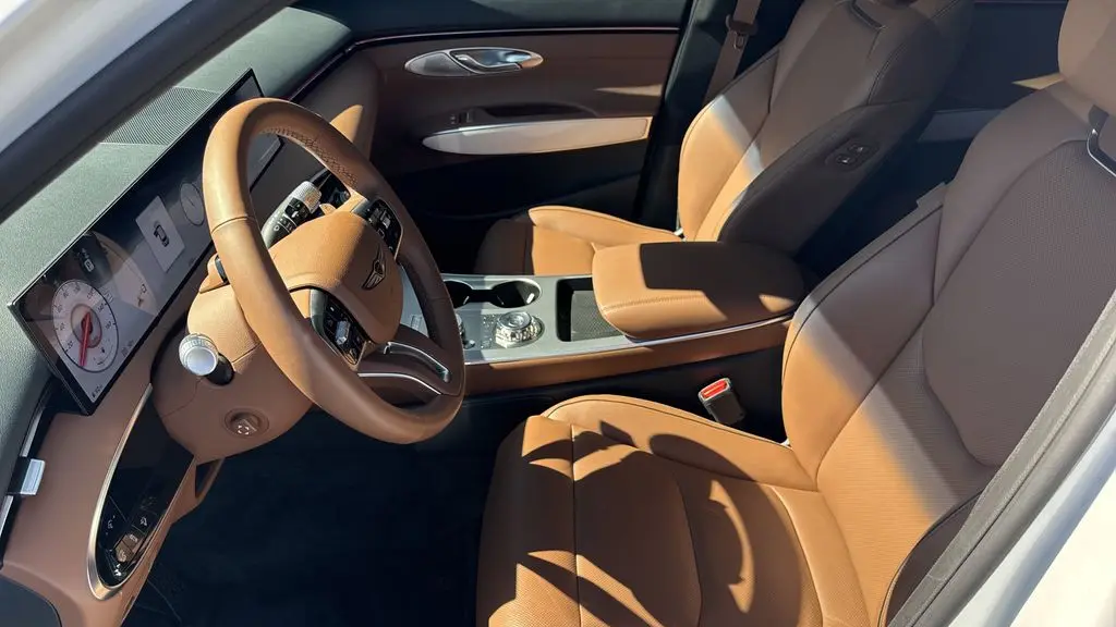 2026 Genesis GV70 2.5T Advanced