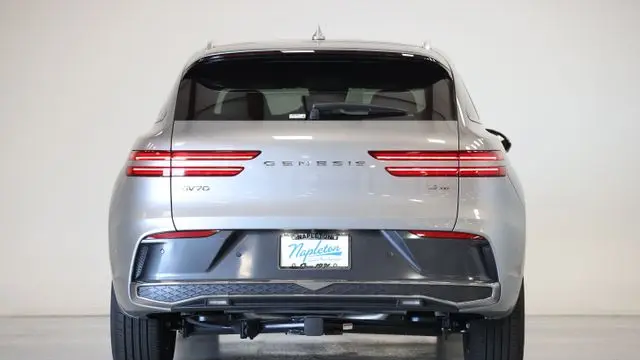 2026 Genesis GV70 2.5T Advanced