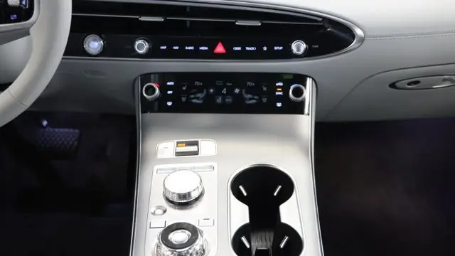 2026 Genesis GV70 2.5T Advanced