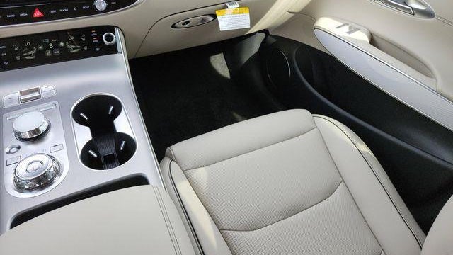 2026 Genesis GV70 2.5T Advanced