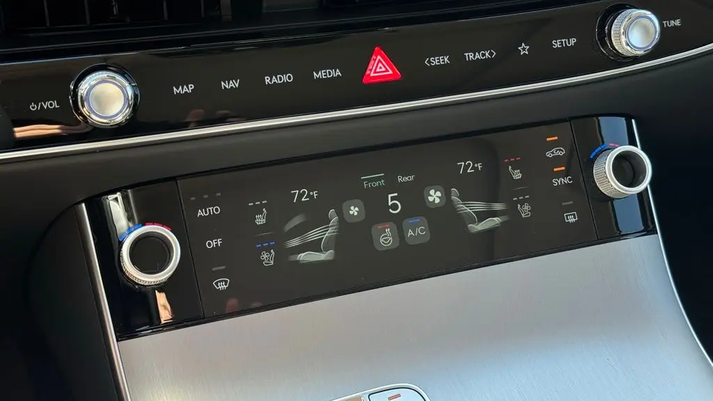 2026 Genesis GV70 2.5T Advanced