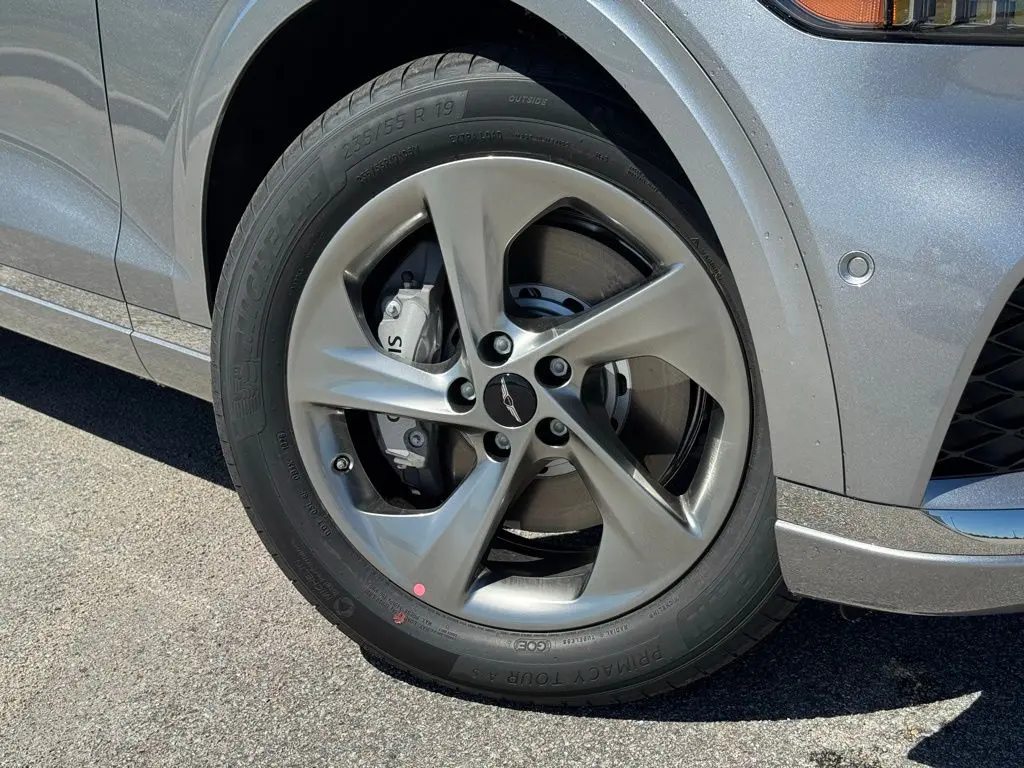 2026 Genesis Gv70 - $55,526