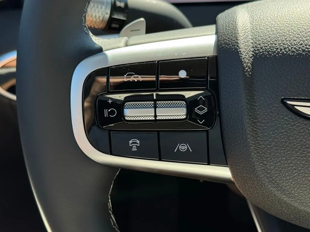 2026 Genesis Gv70 - $55,526