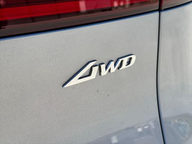 2026 Genesis Gv70 - $55,526