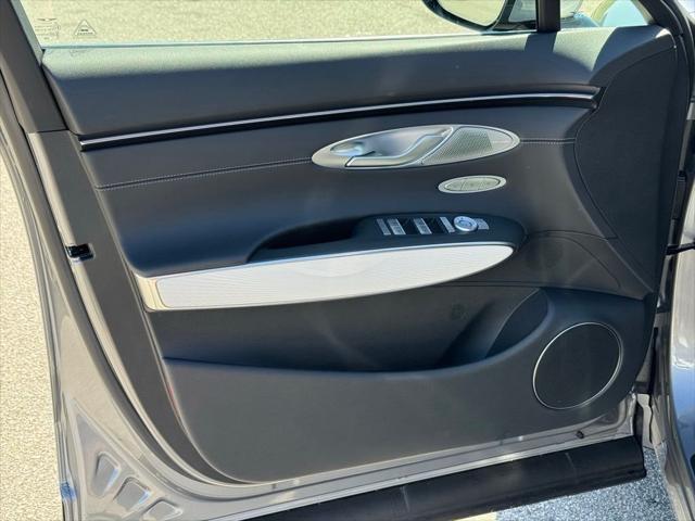 2026 Genesis Gv70 - $55,526