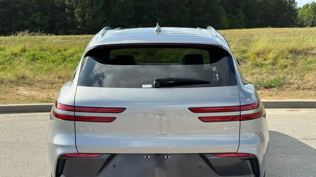 2026 Genesis GV70 2.5T Advanced