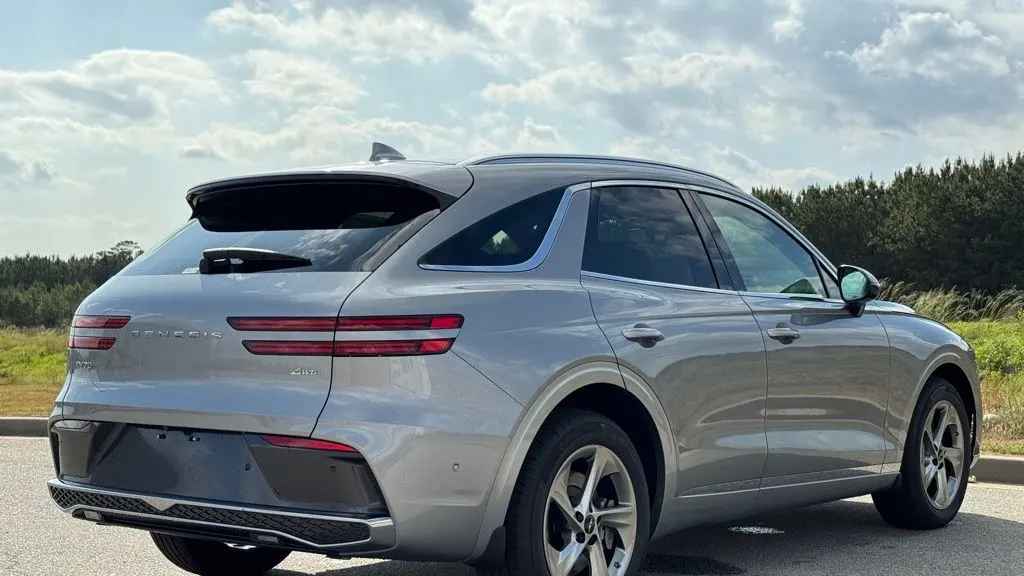 2026 Genesis GV70 2.5T Advanced