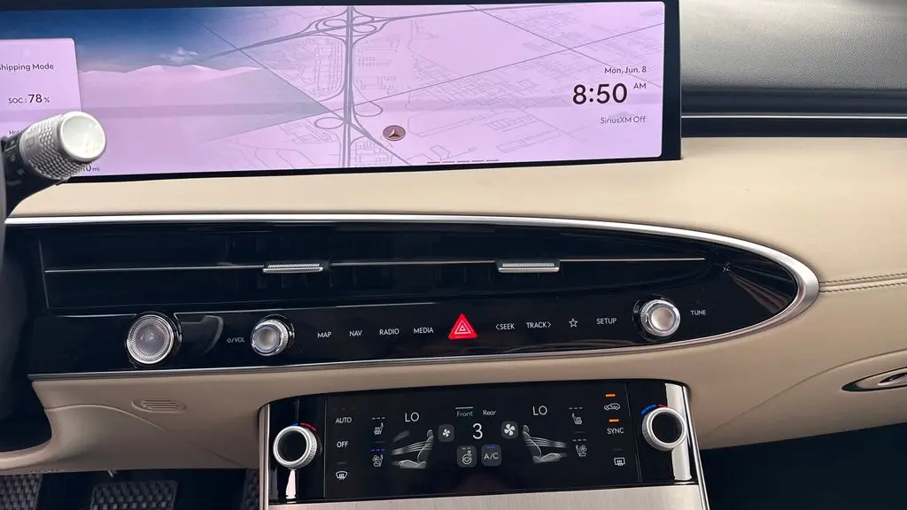2026 Genesis GV70 2.5T Advanced