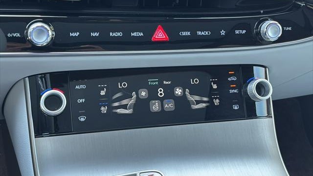 2026 Genesis GV70 2.5T Advanced