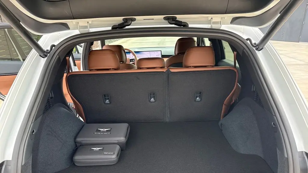 2026 Genesis GV70 2.5T Advanced