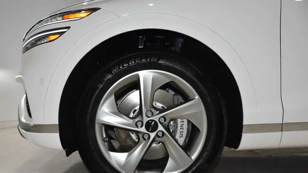 2026 Genesis GV70 2.5T Advanced