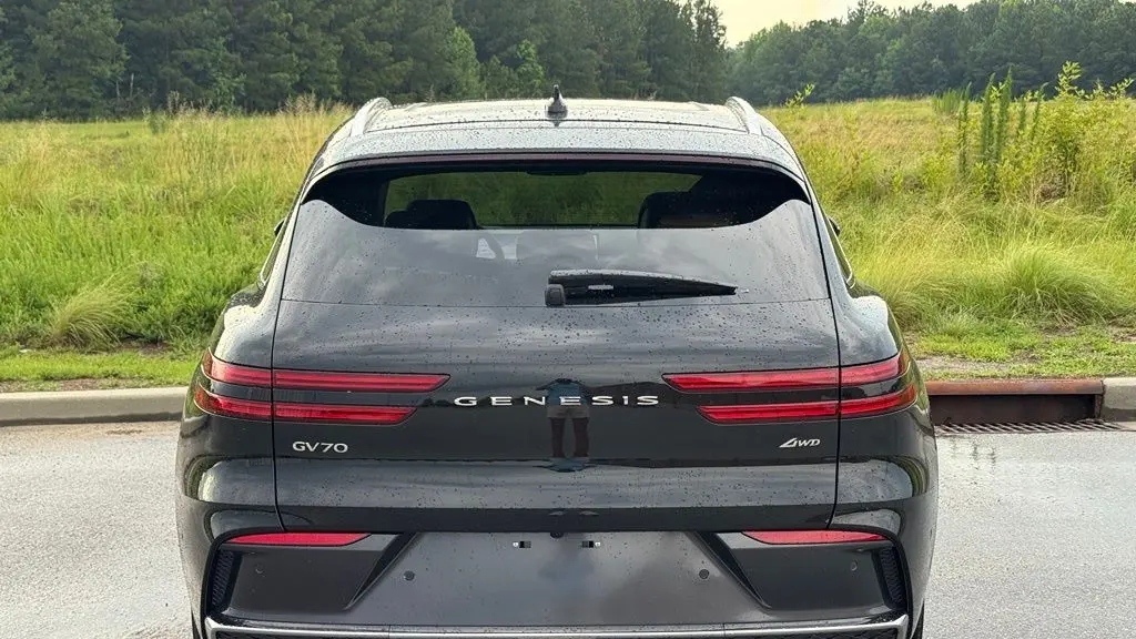 2026 Genesis GV70 2.5T Advanced