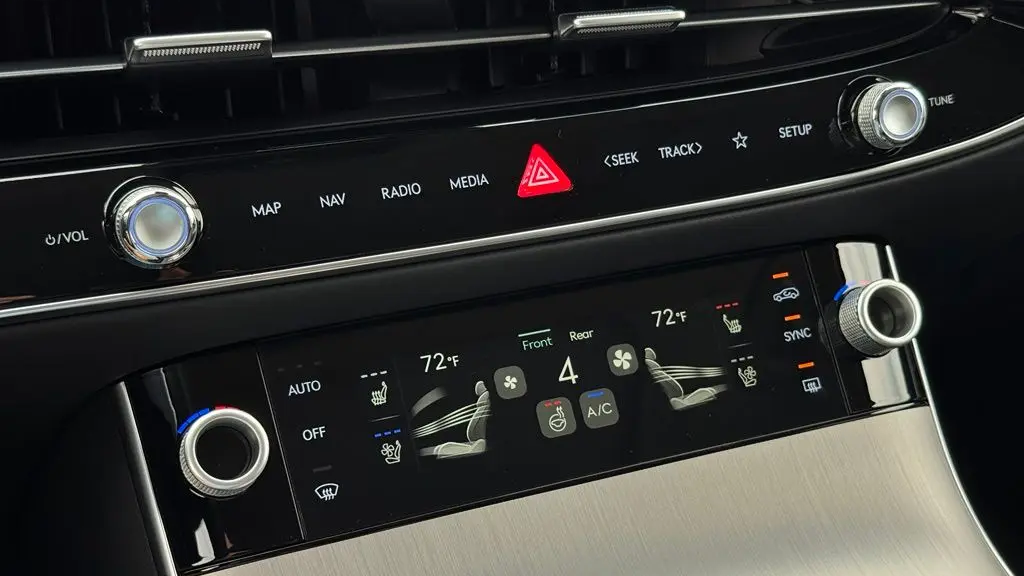 2026 Genesis GV70 2.5T Advanced