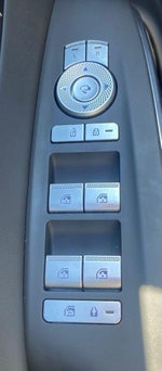 2025 GV70 Thumbnail 29