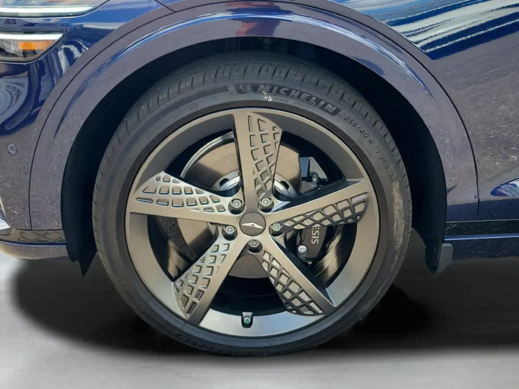 2025 Genesis Gv70 - $52,999