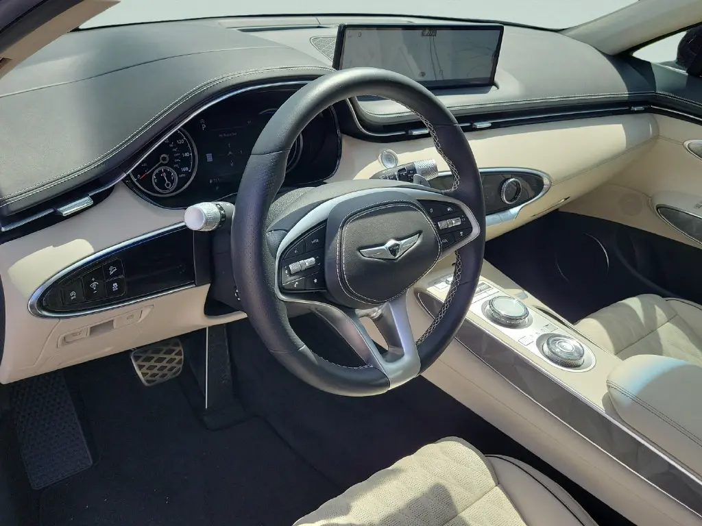 2025 Genesis Gv70 - $52,999
