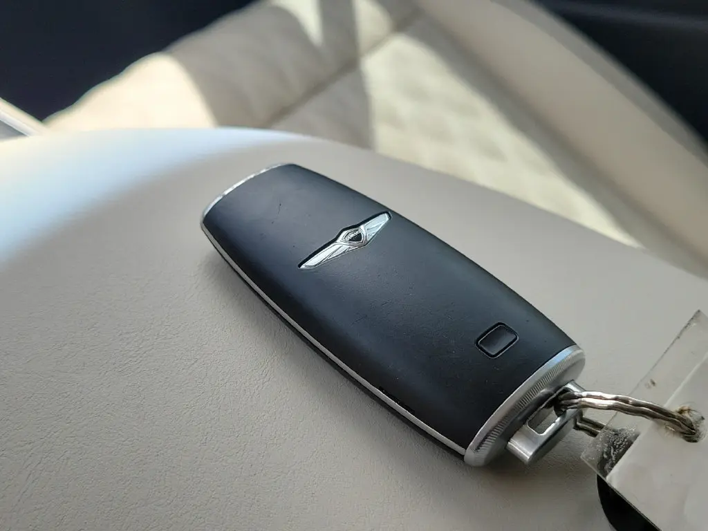 2025 Genesis Gv70 - $52,999