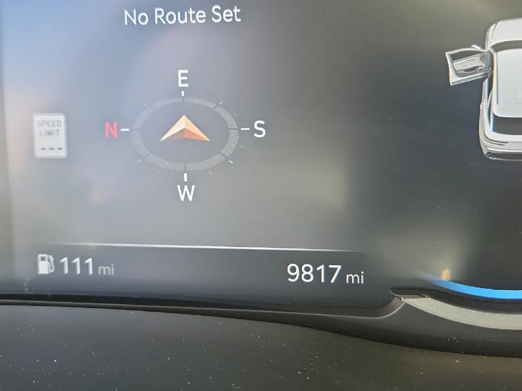 2025 Genesis Gv70 - $52,999