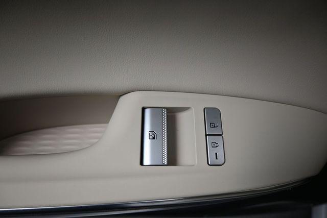 2025 Genesis Gv70 - $47,337