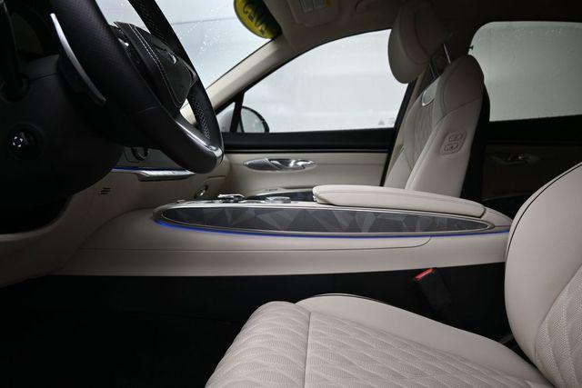 2025 Genesis Gv70 - $47,337