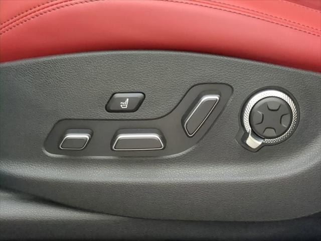 2025 Genesis Gv70 - $52,299