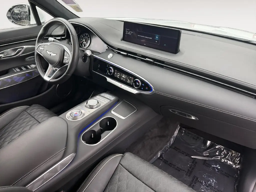2025 Genesis Gv70 - $51,999