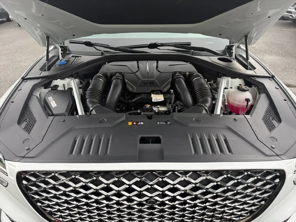 2025 Genesis Gv70 - $51,999
