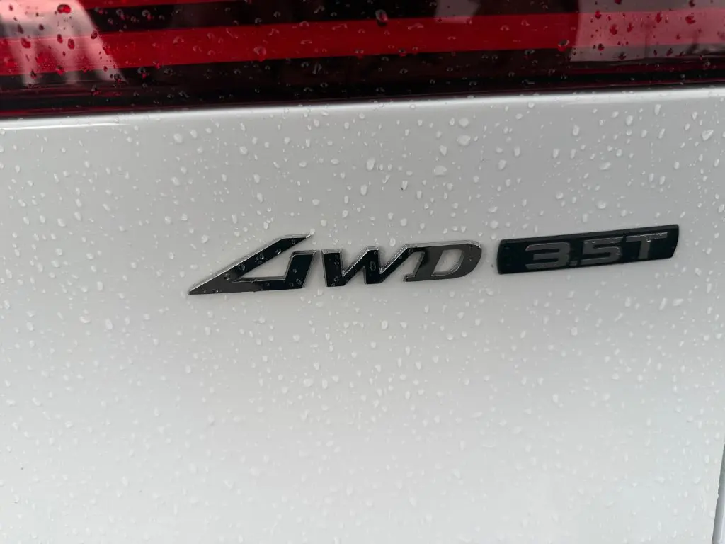 2025 Genesis Gv70 - $51,999
