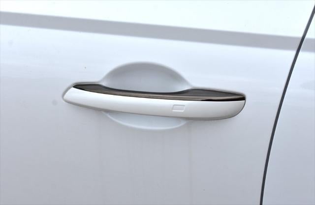 2025 Genesis Gv70 - $46,367