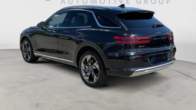 2023 Genesis Electrified GV70 Base