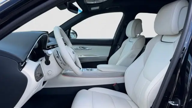 2023 Genesis Electrified GV70 Base