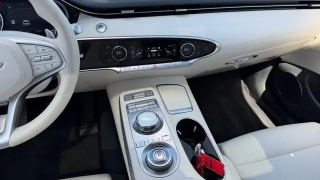 2023 Genesis Electrified GV70 Base