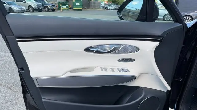 2023 Genesis Electrified GV70 Base