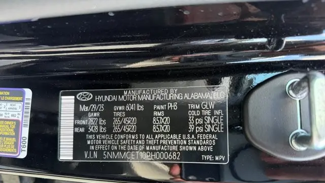 2023 Genesis Electrified GV70 Base