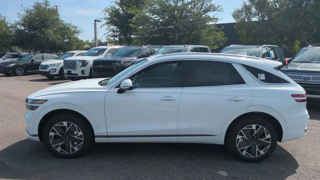 2026 Genesis Electrified GV70 Standard
