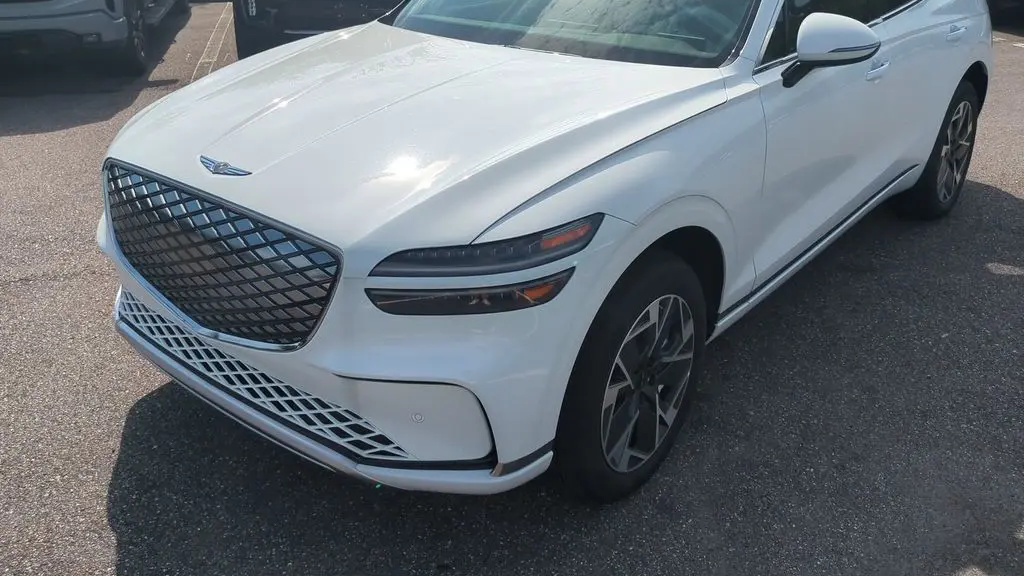 2026 Genesis Electrified GV70 Standard