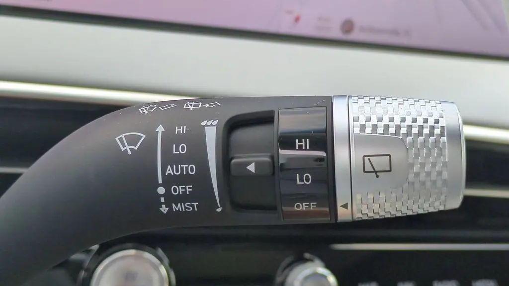 2026 Genesis Electrified GV70 Standard
