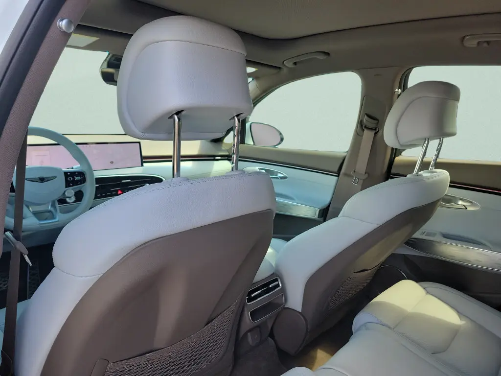 2026 Genesis Gv70 - $66,299