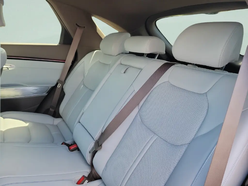 2026 Genesis Gv70 - $66,299
