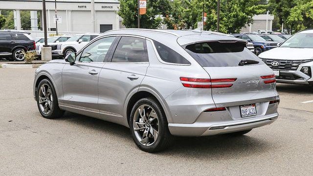2023 Genesis Electrified GV70 Base