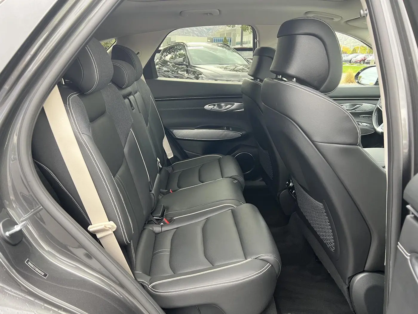 2024 Genesis Gv70 - $41,256