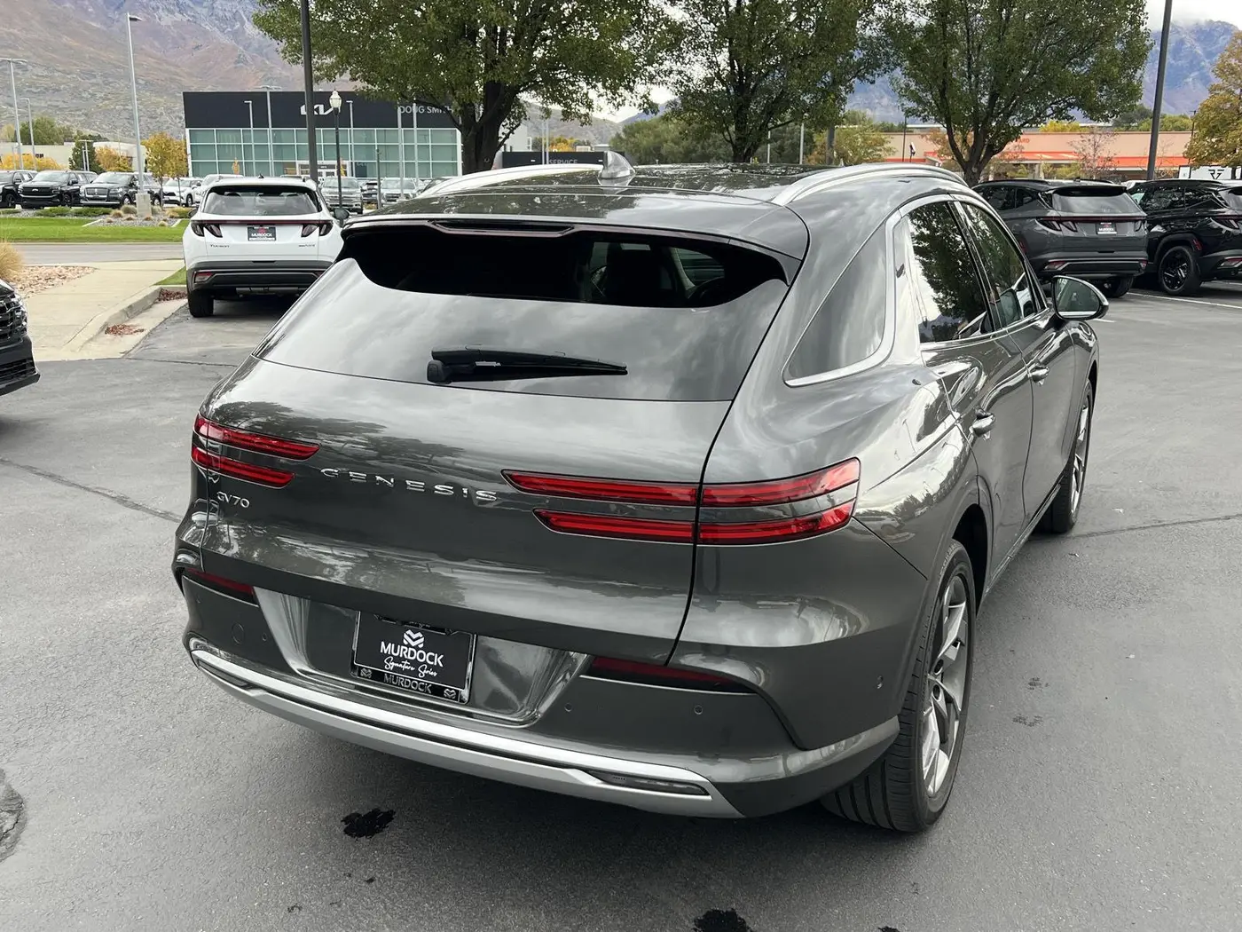 2024 Genesis Gv70 - $41,256