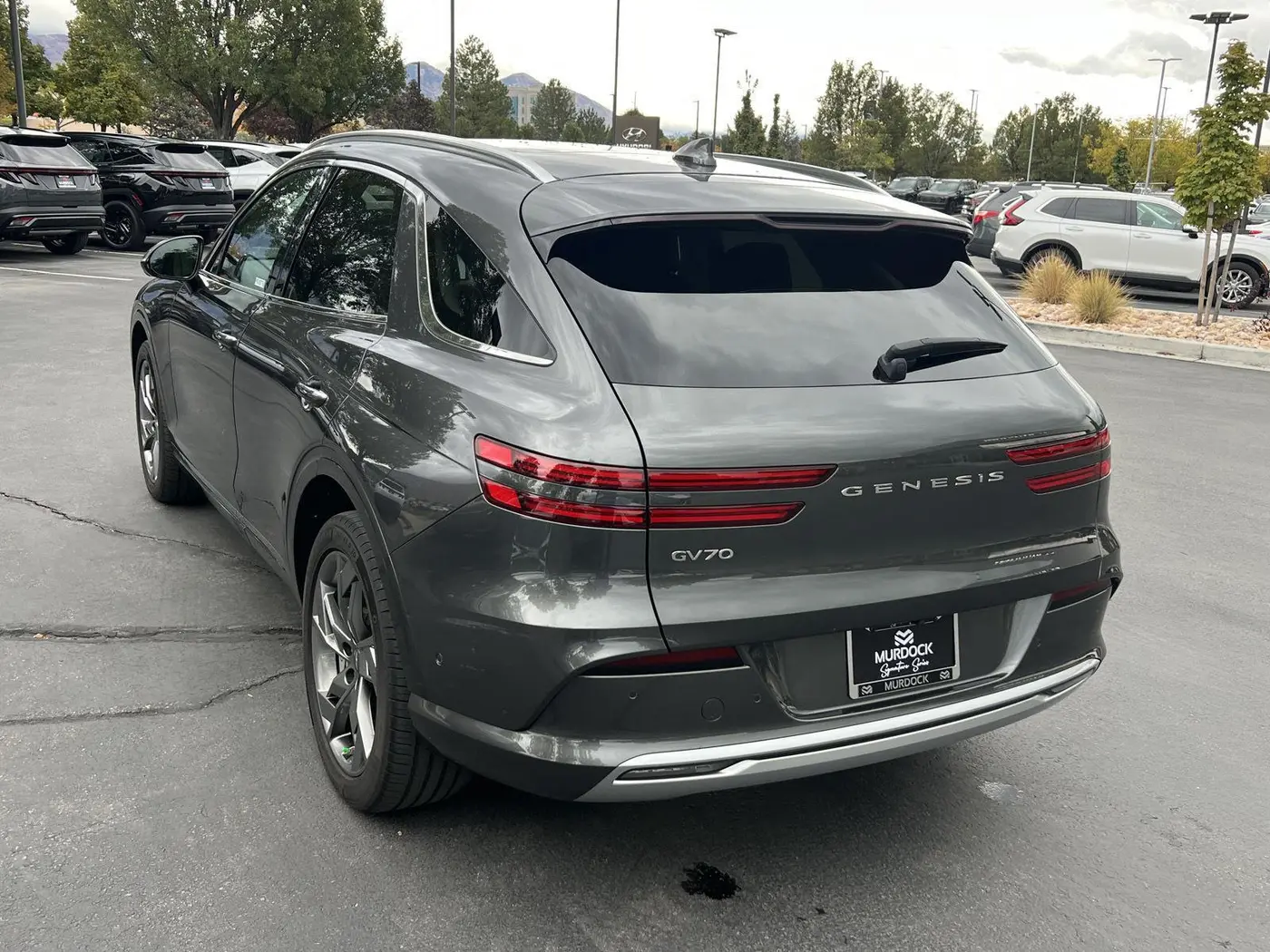 2024 Genesis Gv70 - $41,256