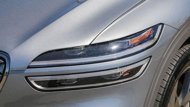 2023 Genesis Electrified GV70 Base