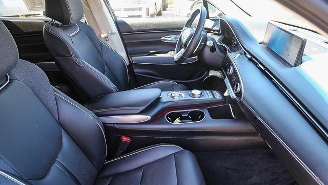 2023 Genesis Electrified GV70 Base