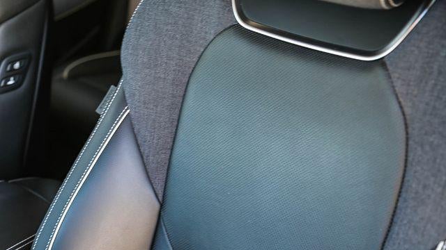 2023 Genesis Electrified GV70 Base