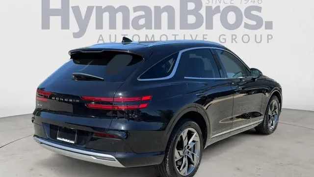 2023 Genesis Electrified GV70 Base